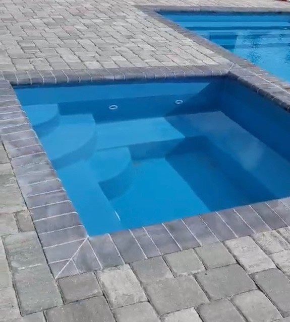 Fiberglass Spa Quatro