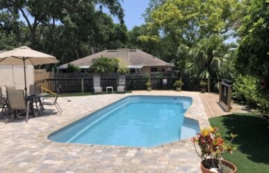 Backyard-pools-florida